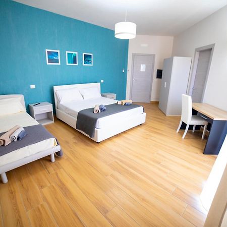 Aurora Bed And Breakfast Чиро-Марина Номер фото